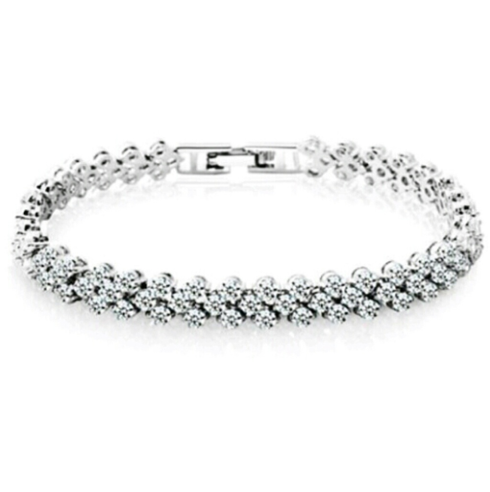 💗ROMAN STYLE LUXURY WOMANS FLASHING BRACELET.💗